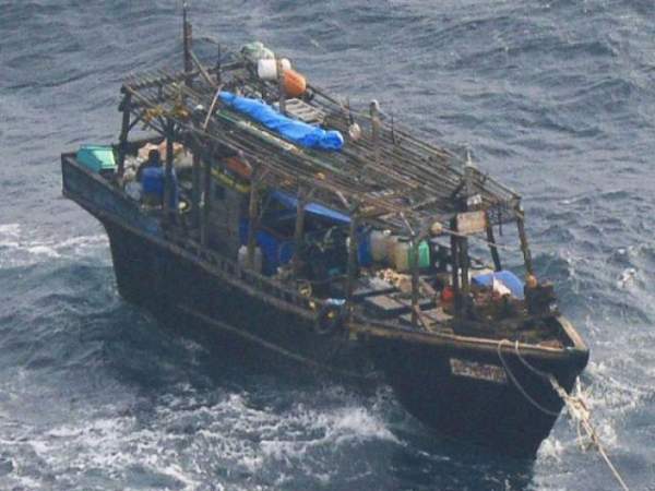 Nhật Bản bắt ngư dân “tàu ma” Triều Tiên vì phạm luật 2