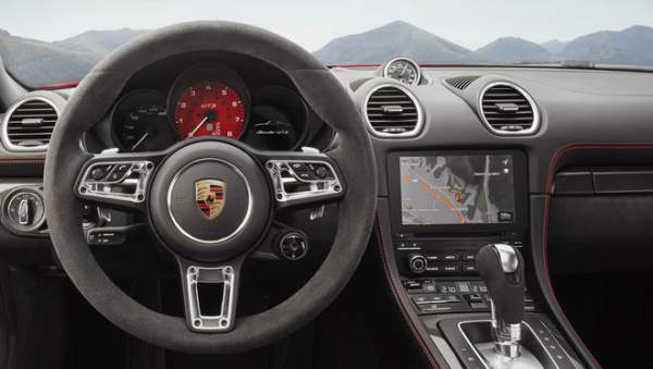 Porsche 718 GTS 2018 có giá từ 1,81 tỷ đồng 3