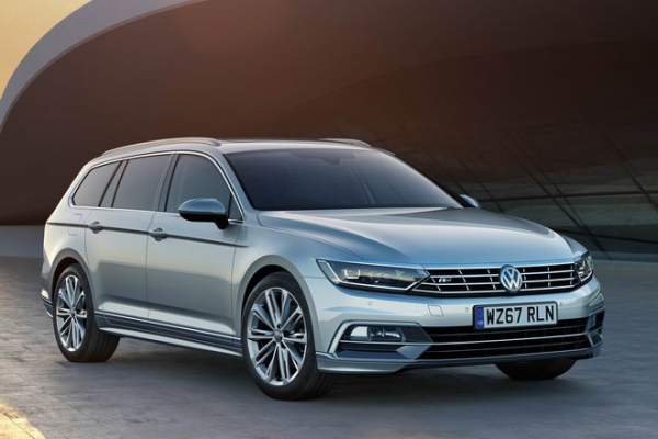 Volkswagen Passat 2018 có giá khởi điểm 700 triệu đồng 2