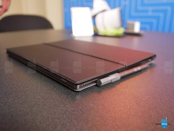 Laptop chạy chip di động Lenovo Miix 630 giá 18,1 triệu đồng 6