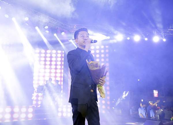 Lâm Chấn Huy nhập viện cấp cứu trước ngày diễn ra liveshow 15 năm ca hát 6