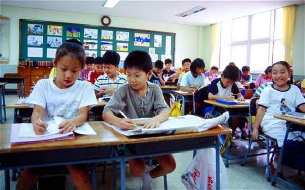 Những sự thật kỳ lạ về nền giáo dục ở quê hương HLV U23 Việt Nam 2