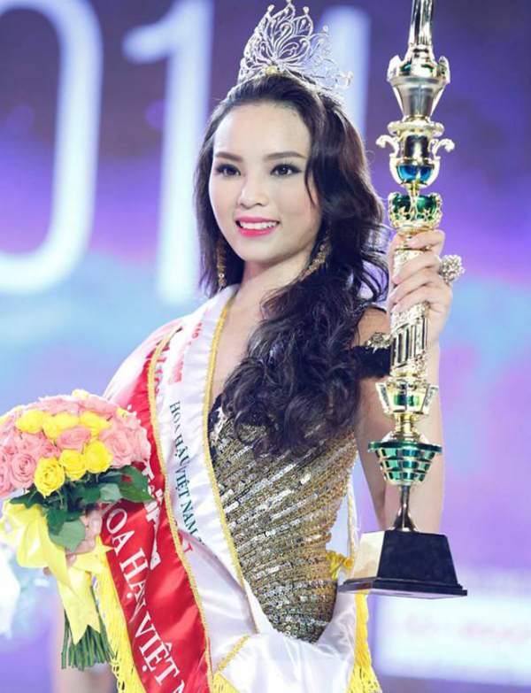 Dàn Hoa hậu Việt Nam quá khác lạ sau đăng quang! 11