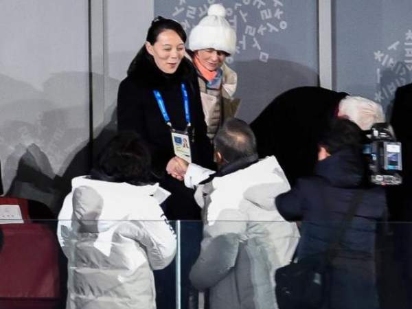 Hé lộ ẩn ý trên phông nền chụp ảnh của lãnh đạo Hàn Quốc - Triều Tiên 5
