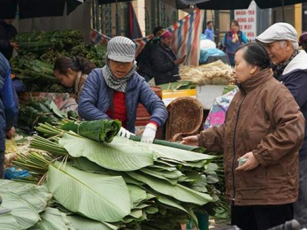 Chợ hoạt động cả ngày lẫn đêm, chỉ có vào dịp Tết ở Sài Gòn 13