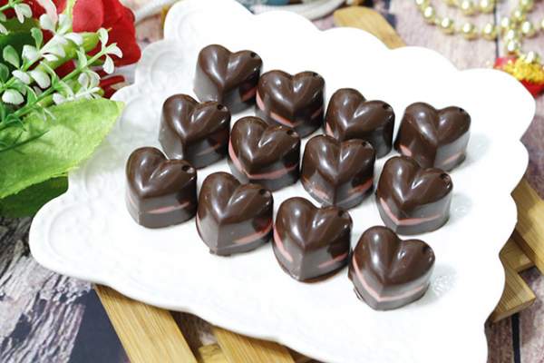 Chocolate trái tim tặng người thương ngày Valentine không khó làm như bạn nghĩ 9