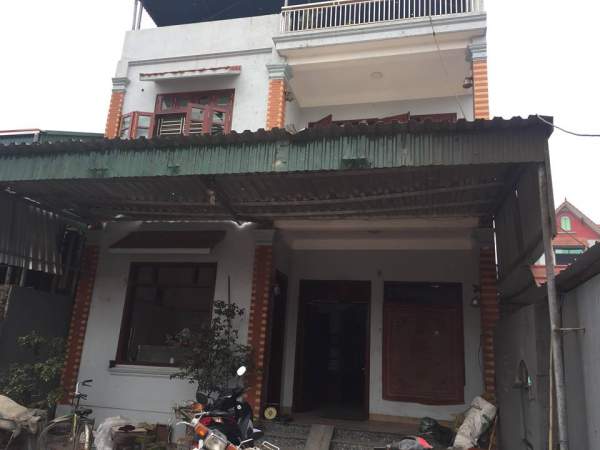 Dân làng Quan Độ phủ bạt lên nóc nhà đón Tết sau vụ nổ rung chuyển Bắc Ninh 4