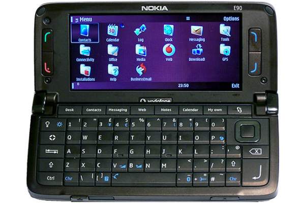 Thiết kế “cũ tích” của Nokia Communicator đã đến thời vàng son? 3