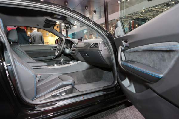 BMW ra mắt với bản độ "cực ngầu" cho M2 Coupe 10