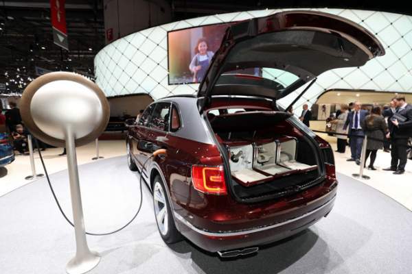 Bentley ra mắt bộ sạc điện dành riêng cho Bentayga Hybrid 5