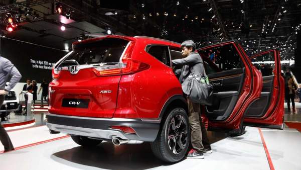 Đã mắt với Honda CR-V 2018 màu đỏ ấn tượng tại Geneva 3