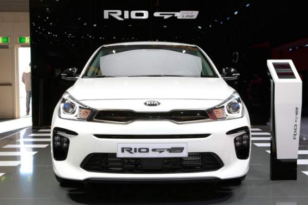 Kia Rio thể thao hơn với gói nâng cấp nhẹ GT-Line 2