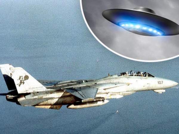 Khoảnh khắc chiến đấu cơ Mỹ truy đuổi UFO ở Đại Tây Dương 2