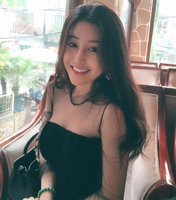 Fan girl U23 Việt Nam được báo Hàn ca ngợi đẹp như nữ thần 9