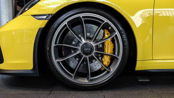 Đại gia Việt Nam ""rước"" siêu xe Porsche 911 GT3 2018 giá 11,06 tỷ đồng 8