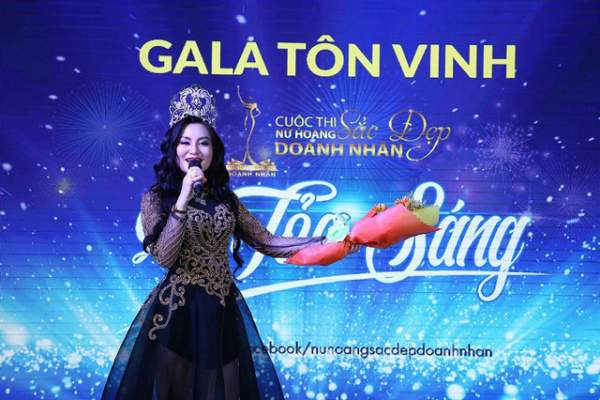 Nữ Hoàng Trần Huyền Nhung lộng lẫy tại đêm Gala tôn vinh 2