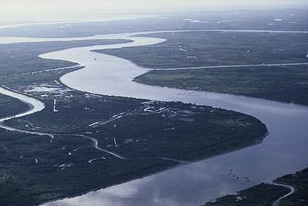 Sông nào dài nhất Việt Nam? 2