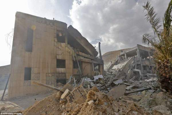 Trung tâm nghiên cứu khoa học của Syria bị đánh sập do vụ không kích 14