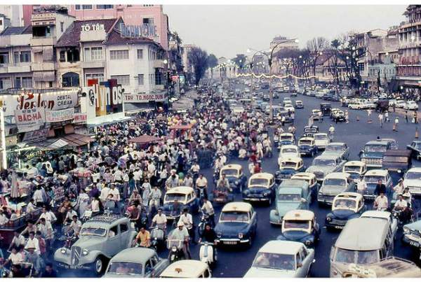 Hoài niệm với chùm ảnh đường phố Việt Nam những thập niên 1950, 1960 8