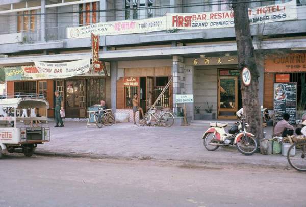 Hoài niệm với chùm ảnh đường phố Việt Nam những thập niên 1950, 1960 9
