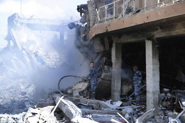Hình ảnh đầu tiên bên trong sân bay quân sự Syria bị tấn công 6