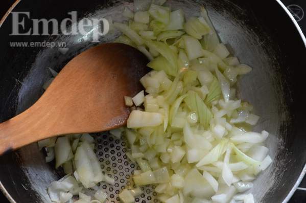 Cách nấu súp khoai tây ngon ấm bụng cho cả nhà 4