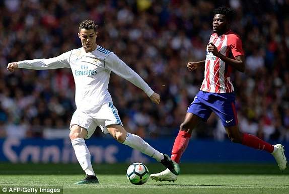C.Ronaldo ghi bàn, Real Madrid bất phân thắng bại với Atletico 10