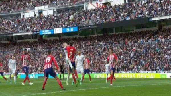 C.Ronaldo ghi bàn, Real Madrid bất phân thắng bại với Atletico 2