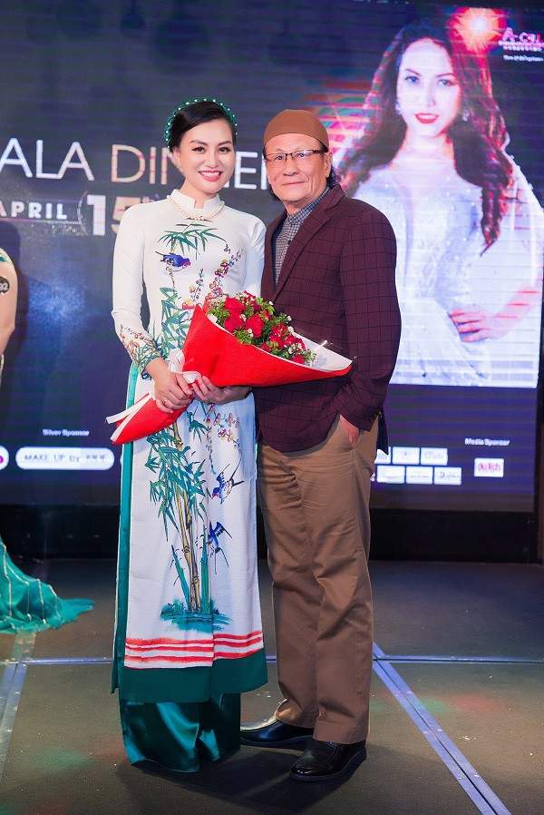 Nữ Hoàng Trần Huyền Nhung diện áo dài của NTK Ngọc Hân đi event hoa hậu quý bà. 10