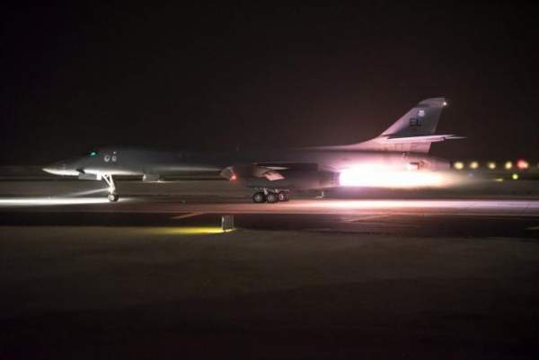 Vì sao Đức đứng ngoài cuộc không kích Syria của liên quân Mỹ - Anh - Pháp? 2