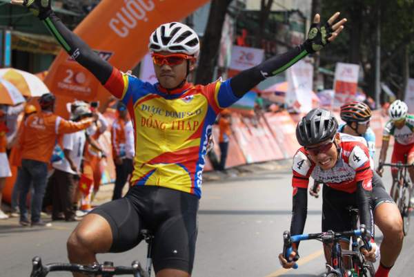 Căng thẳng cuộc đua đến các danh hiệu cá nhân giải xe đạp xuyên Việt 2018 1