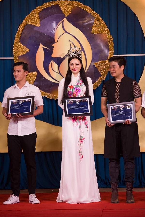 Nữ Hoàng Trần Huyền Nhung làm giám khảo quyền lực chung kết hoa khôi du lịch UFM 7