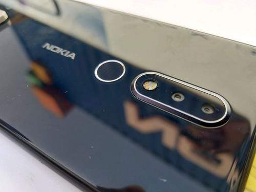 Lộ ảnh thực tế Nokia X màn hình tràn và thiết kế “tai thỏ” giống iPhone X 6