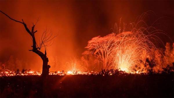 Kinh sợ cảnh bầu trời rực cháy như hoả ngục vì núi lửa Hawaii 4