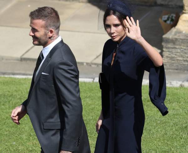 Tại sao Victoria Beckham mang khuôn mặt “đau khổ” đến đám cưới hoàng gia? 3