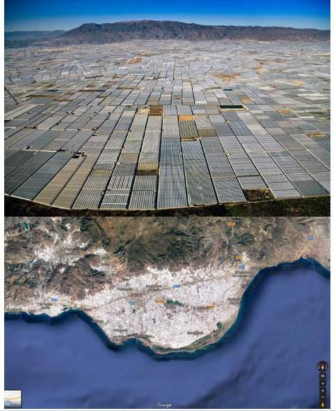 Ở Tây Ban Nha có một khu vực nhà kính trồng cây san sát, nhìn thấy được từ quỹ đạo 2