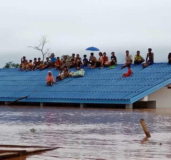 Làng mạc Lào chìm biển nước sau sự cố vỡ đập thủy điện 2