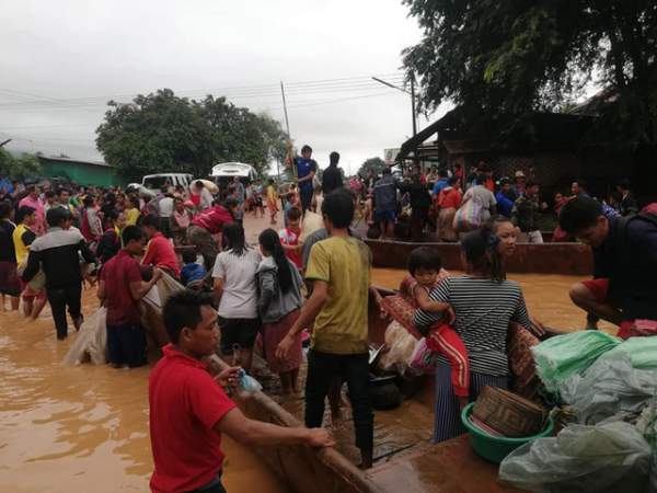 Làng mạc Lào chìm biển nước sau sự cố vỡ đập thủy điện 5