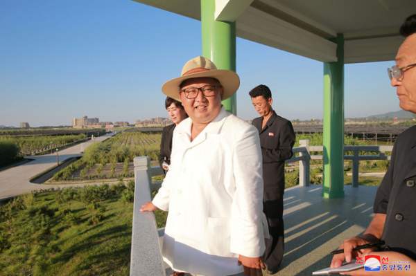 Ông Kim Jong-un đi thị sát giữa lúc kêu gọi người dân “thắt lưng buộc bụng” 5