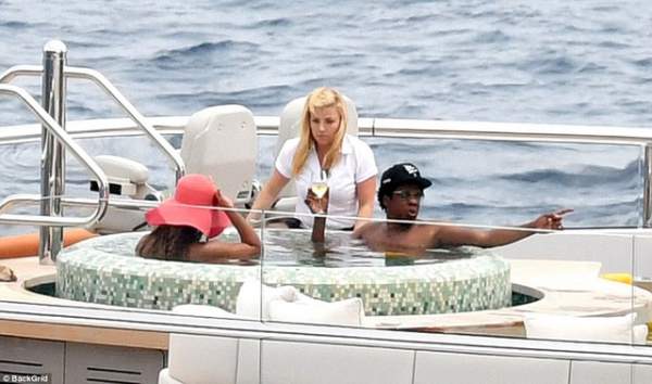 Vợ chồng Beyonce Knowles thư giãn trên du thuyền 180 triệu USD 7