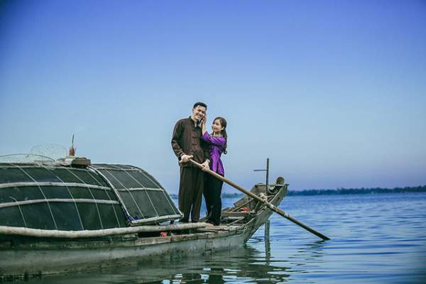 Ảnh cưới tái hiện cuộc sống dân vạn chài trên dòng Hương Giang 9