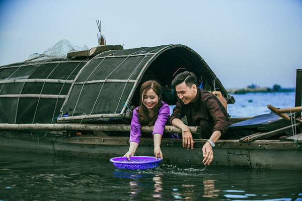 Ảnh cưới tái hiện cuộc sống dân vạn chài trên dòng Hương Giang 8