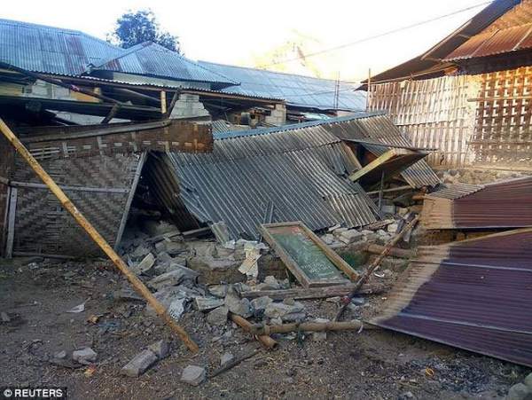 Động đất kinh hoàng ở Indonesia, hàng trăm người thương vong 2
