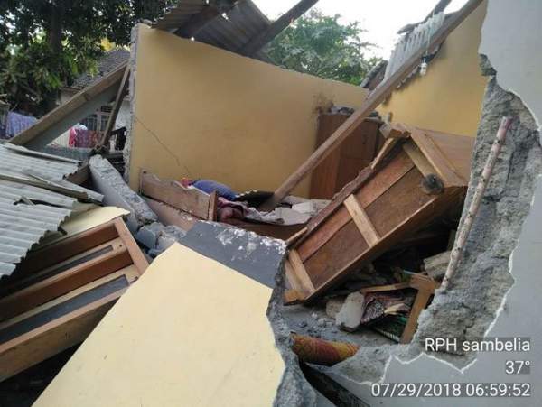 Động đất kinh hoàng ở Indonesia, hàng trăm người thương vong 9