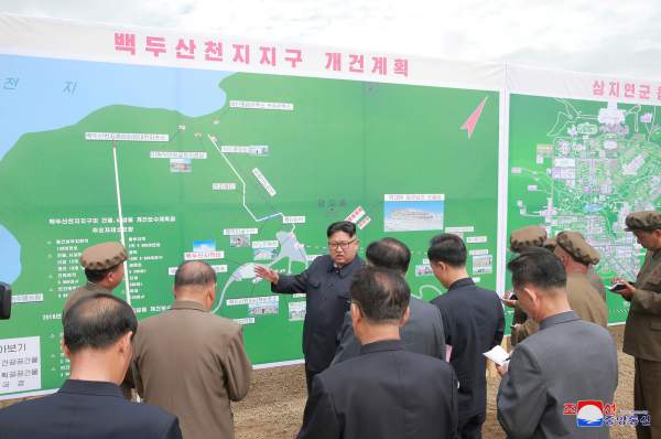 Khi ông Kim Jong-un “rời xa” các cơ sở tên lửa 8