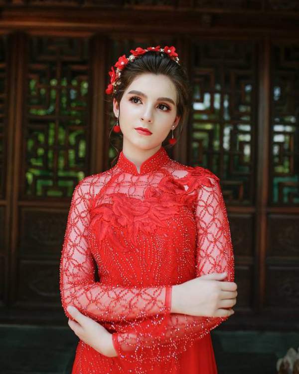 Vẻ đẹp tựa búp bê của cô bé lai Việt - Nga 13 tuổi có chiều cao... 1m70 6
