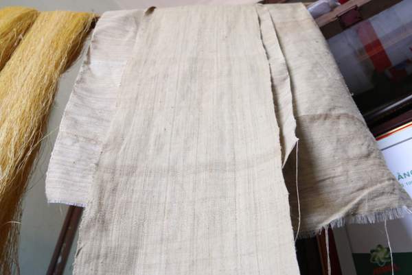 Người phụ nữ dệt lụa từ tơ sen đầu tiên ở Hà Nội 10