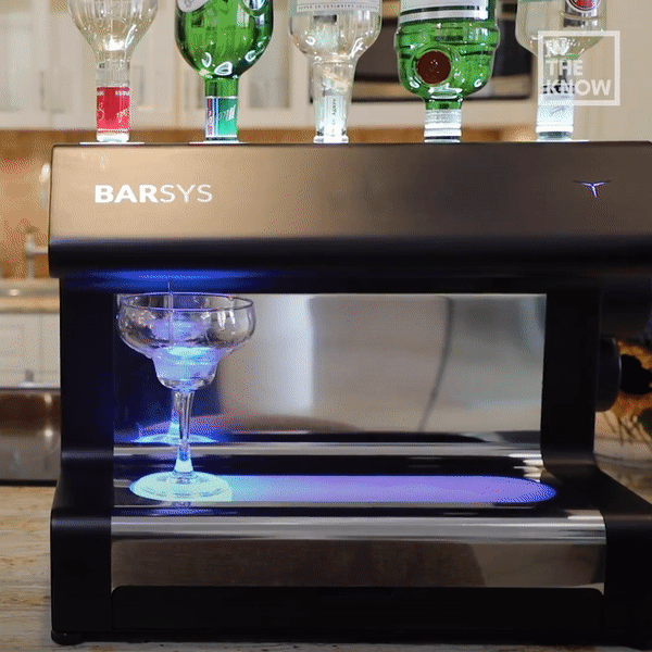 Cỗ máy này sẽ khiến các bartender thất nghiệp trong tương lai? 2