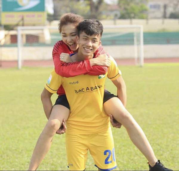 Đọ sắc các bóng hồng của tuyển thủ U23 Việt Nam 8