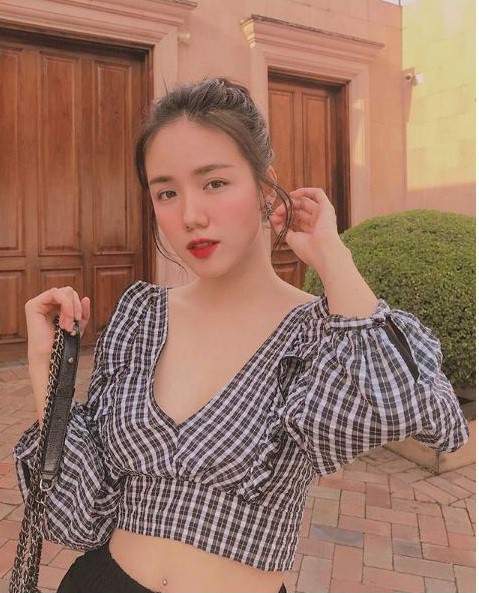 9 hot girl Việt có hơn 1 triệu lượt theo dõi trên Instagram 27